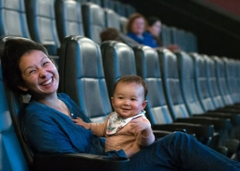 Iguatemi Brasília anuncia próxima sessão do CineMaterna em comemoração ao Dia das Mães