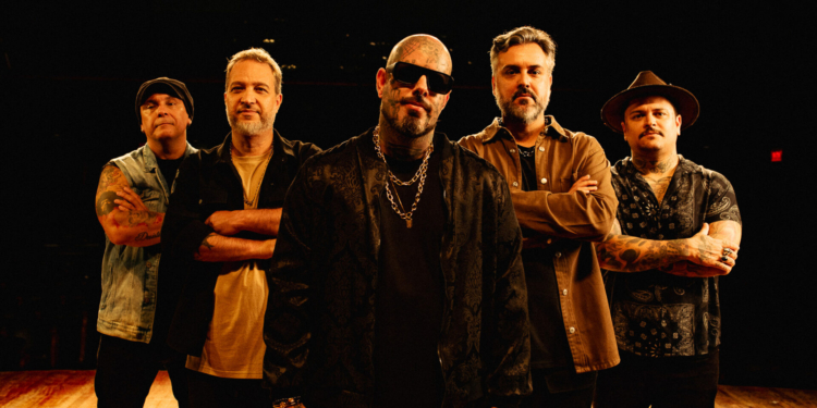 Detonautas Roque Clube se apresenta no Capital Moto Week 2024