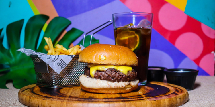 2º Festival Burger Gourmet começa nesta quinta-feira com mais de 30 hambúrgueres inéditos em Brasília