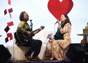 Boulevard Shopping Brasília recebe show gratuito de Tiê no Dia dos Namorados