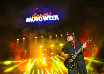Show de Raimundos abre primeira noite do Capital Moto Week 2024