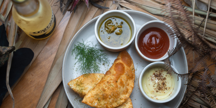 Poeira: novo hub cultural na Chapada dos Veadeiros resgata memória afetiva na gastronomia e no ambiente