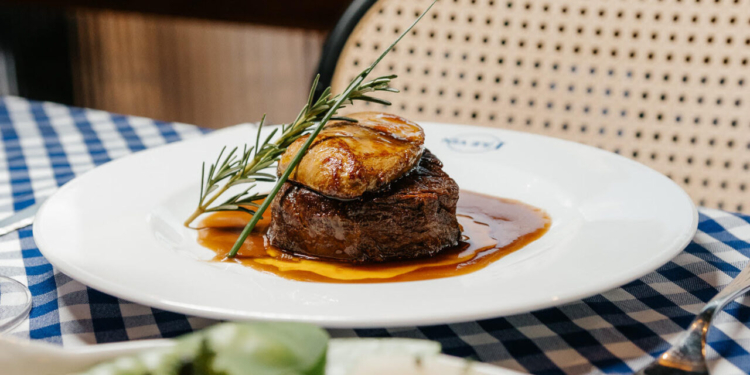 Le Vin Bistrô cria menu especial para celebrar o feriado da Revolução Francesa