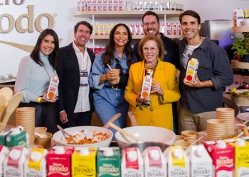 Expansão: família Vaz lança nova marca de caldos naturais com Ivete Sangalo e Daniel Cady