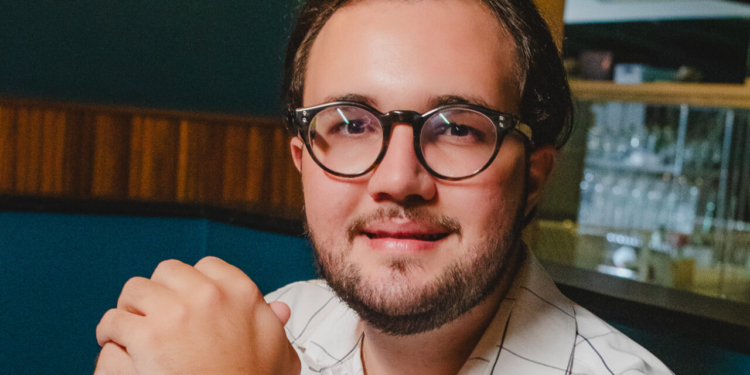 Antonio Aversa dá início as comemorações de aniversário com jantar no Le Vin Bistrô