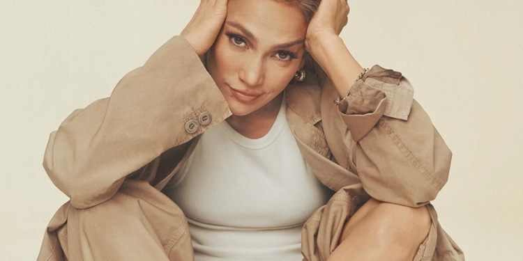 Noiva seis vezes, Jennifer Lopez acumula coleção milionária de anéis de compromisso