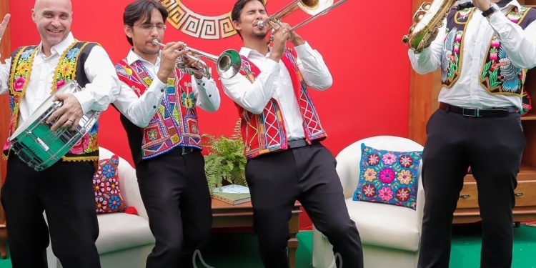 Aberto ao público: Embaixada do Peru recebe Festival Peruano com gastronomia, música e artesanato