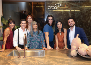 Pavilhão Arco: grupo de arquitetura, design de interiores e engenharia civil celebra ambiente na CASACOR Brasília