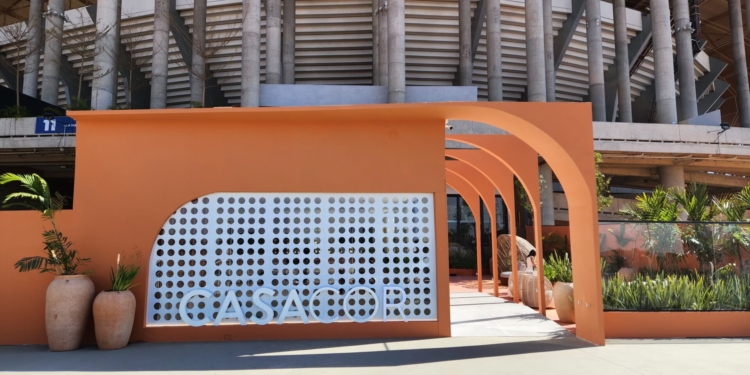 Osklen lança nova coleção inspirada em Ipanema