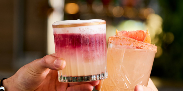 Mané Mercado participa de festival com drinques clássicos a preços acessíveis