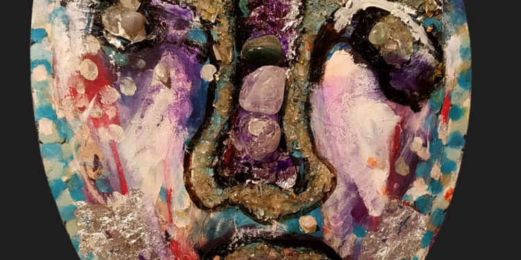 Naura Timm revela o ser integral e a conexão com os elementos naturais em exposição no Espaço Oscar Niemeyer