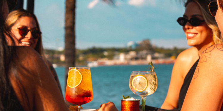 Happy hour no Pontão tem sugestões para a temporada de calor