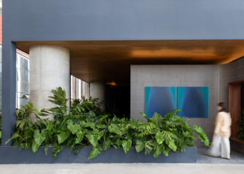 CASACOR Brasília: ambiente do Studio Gontijo Arquitetura e Interiores celebra os 50 anos do álbum Elis & Tom