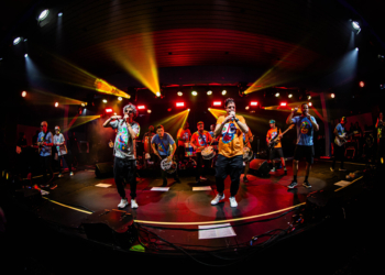 Baile do Monobloco reúne Tuca Fernandes e Bloco Eduardo e Mônica em grande evento em Brasília