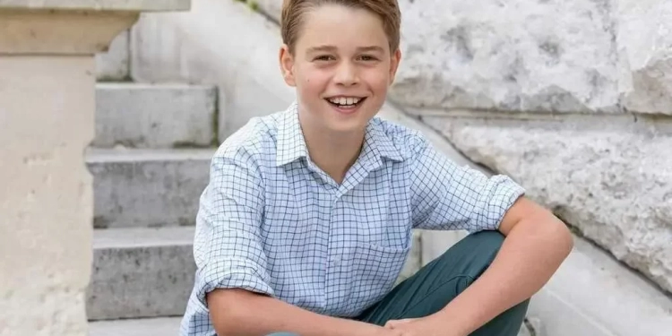 Príncipe George pode escolher carreira fora da monarquia britânica