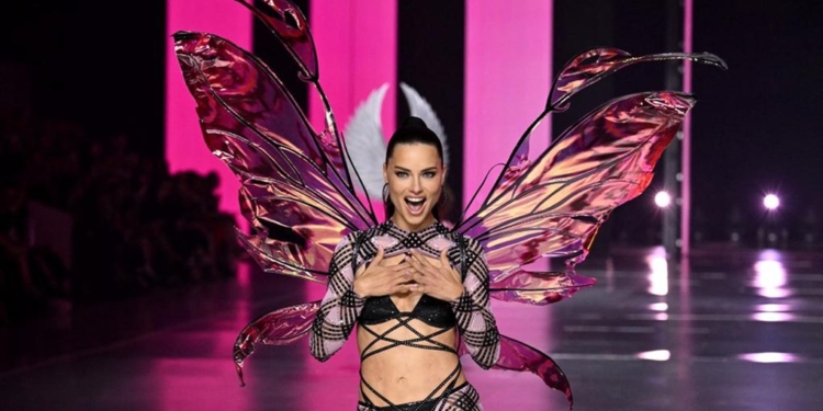 Democrático: veja quem desfilou no Victoria’s Secret Fashion Show após um hiato de 6 anos