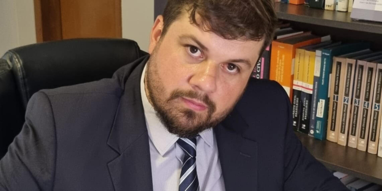 Livraria Leitura do Terraço Shopping é palco do lançamento do livro de Diogo Esteves Pereira