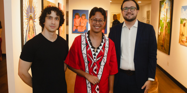 Versissage: Artista plástico indígena Vinícius Vaz lança exposição na Galeria Mercato + Antiguidade + Design