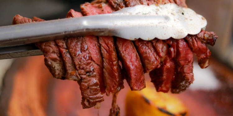 Churrasco Lab: Chefs do churrasco mundial desembarcam em Brasília para imersão gastronômica gratuita