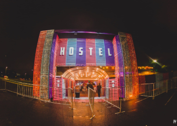 Festa Hostel está de volta em edição especial com MC Pedrinho e DJs Guuga e Zullu