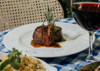 Jantar harmonizado no Le Vin reúne chef Márcio do restaurante, chef Guillaume do La Boulangerie e vinhos Ercoara