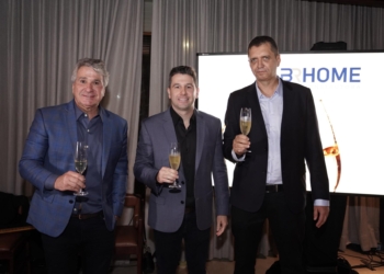 BR Home Construtora é inaugurada em evento para convidadaos no Lago Restaurante