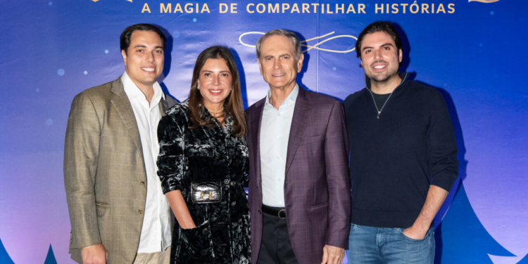 Comemoração dupla marca 25 anos do Terraço Shopping e início do Natal 2024