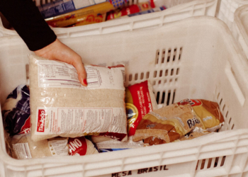 Grupo R2 arrecada 260 toneladas de alimentos em 2024