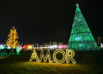 Nosso Natal é inaugurado com festa na Esplanada dos Ministérios