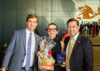 Fórum Nacional da Advocacia Pública homenageia parlamentares em café da manhã na Câmara dos Deputados