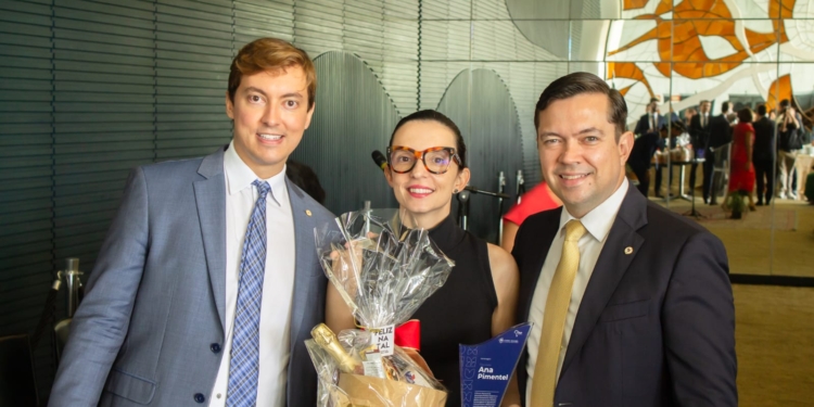 Fórum Nacional da Advocacia Pública homenageia parlamentares em café da manhã na Câmara dos Deputados