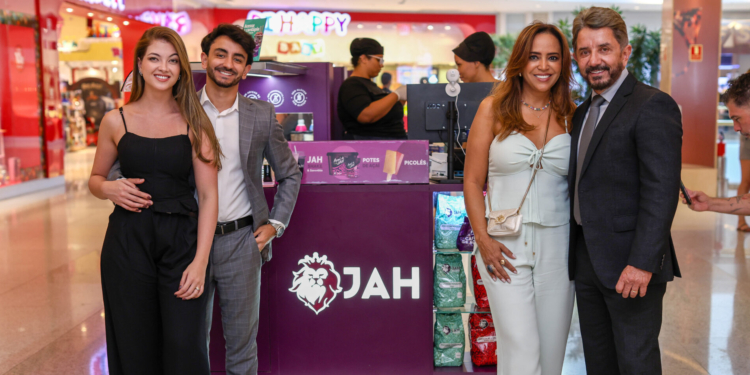 JAH Açaí inaugura quiosque no ParkShopping em tarde de experiências saborosas