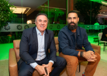 Grupo R2 lança Mané Mercado Vírgula no Partage Brasília em noite para convidados