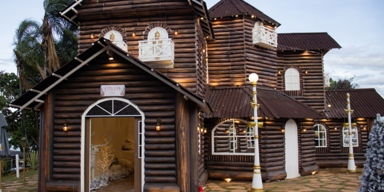 Lindo e emocionante: Natal Nevado do Pontão conta com Vila de Natal e várias atrações