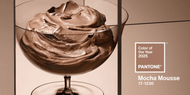 Pantone anuncia “mocha mousse” como a cor do ano para 2025