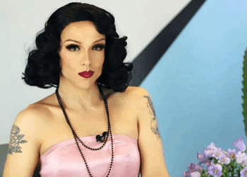 Drag Queen Rita von Hunty ministra aula sobre cultura e sexualidade na Universidade de Brasília
