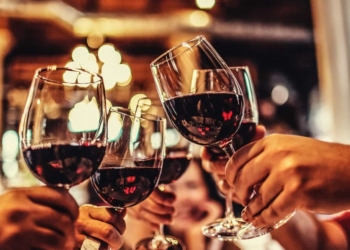 The Wine Party: uma noite inesquecível com muito vinho e música ao vivo