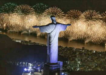 Réveillon 2025 deve movimentar R$ 3,2 bilhões no Rio de Janeiro