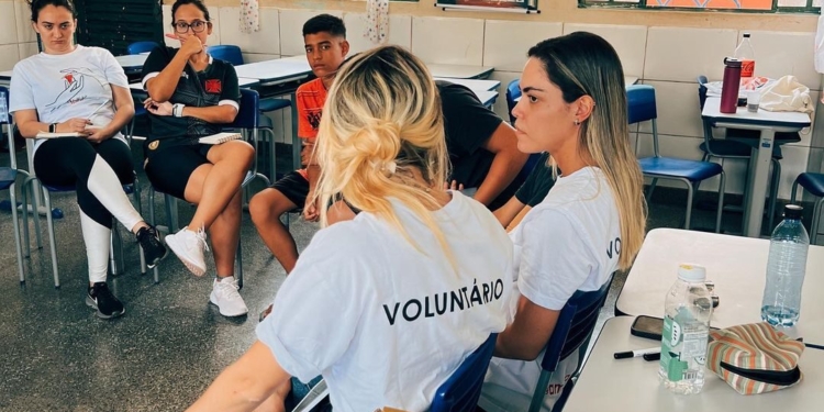 “Volta às aulas 2025”: Casapark inicia campanha solidária em parceria com  a ONG Juntos Somos Mais Fortes
