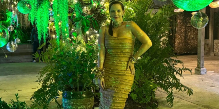 Influencer Fe Patrício celebrou réveillon no badalado Nikki Beach, em Miami