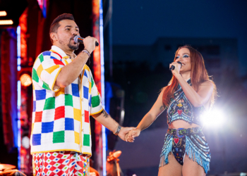 Vai ter forró! Xand Avião se apresenta nos Ensaios da Anitta em Brasília