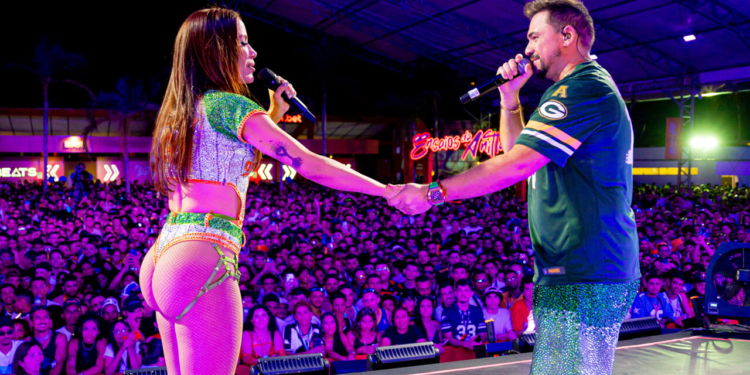 Xand Avião levanta o público nos Ensaios da Anitta em Brasília