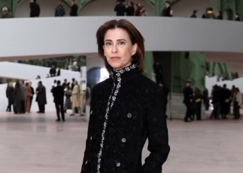 Chanel: Fernanda Torres desembarca na Alta-Costura em Paris