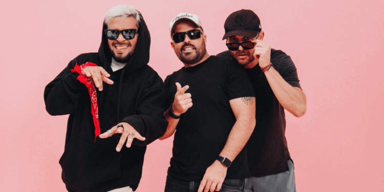 Bloco Eduardo e Mônica agita o Abre-Alas, festa de Carnaval do Brasília Shopping