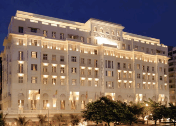 “Oceano: Infinito Azul”. Tema do baile de carnaval do Copacabana Palace 2025 reúne noite de gala e preservação ambiental