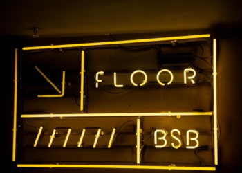 Floor encerra temporada em Brasília com show de Adriana Samartini