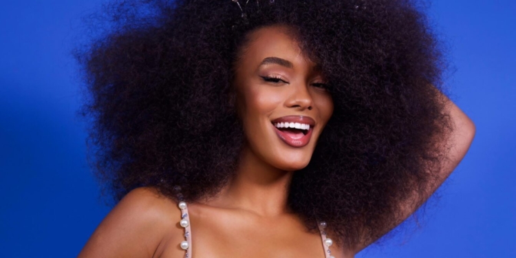 Patricia Bonaldi e Eduardo Caires levam o espírito do Carnaval à New York Fashion Week