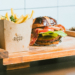 Ricco Burger inaugura loja no Noroeste com menu exclusivo e ação social