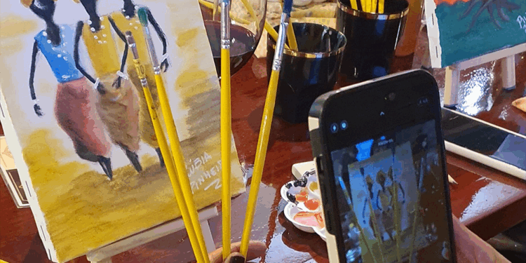 Restaurante Na Varanda oferece noite única com curso de pintura e harmonização de vinhos na Asa Sul