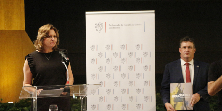 Com visita à exposição e lançamento de catálogo, o CCBB Brasília inaugurou a mostra “ROUČKA – Kafka em Movimento”